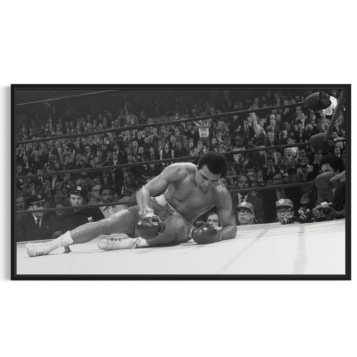 Muhammad Ali knockdown canvas – Rise Again Black & White Canvas Masterpeacewall