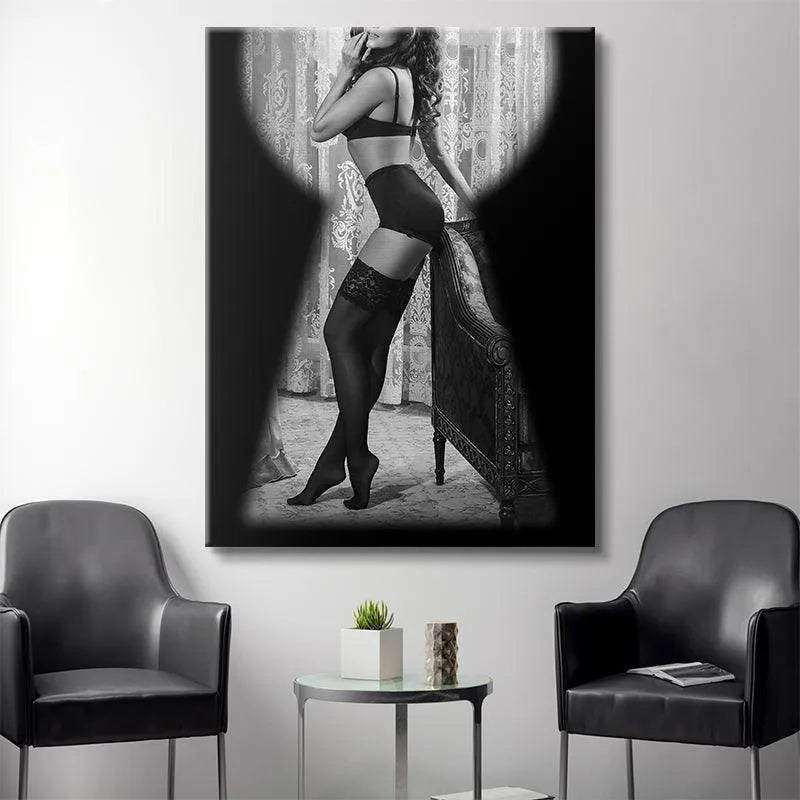 A mysterious, high-contrast angle of the woman's silhouette captured by the Key Hole effect.