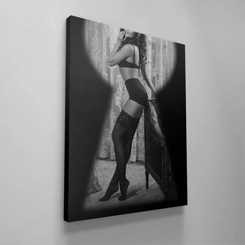 The dramatic keyhole aperture emphasizing the high-waisted lingerie in the center of the Key Hole print.