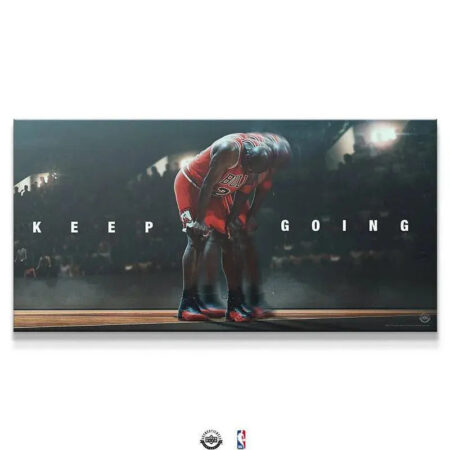 Wide shot of the arena featuring "Michael Jordan - Keep Going" motivational sports artwork.