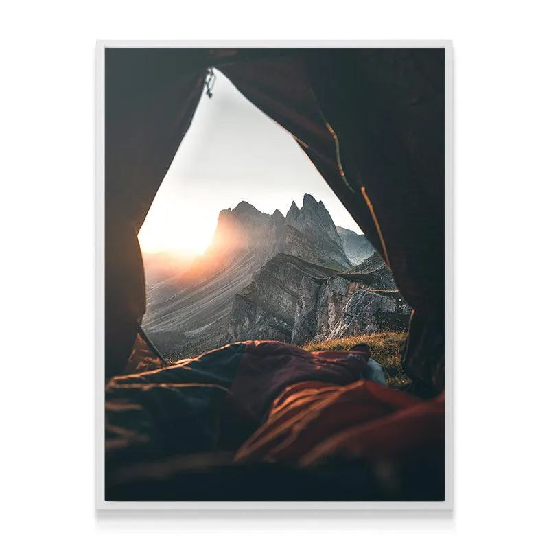 Intimate lifestyle image of the sleeping bag visible while viewing the Seceda Sunrise.