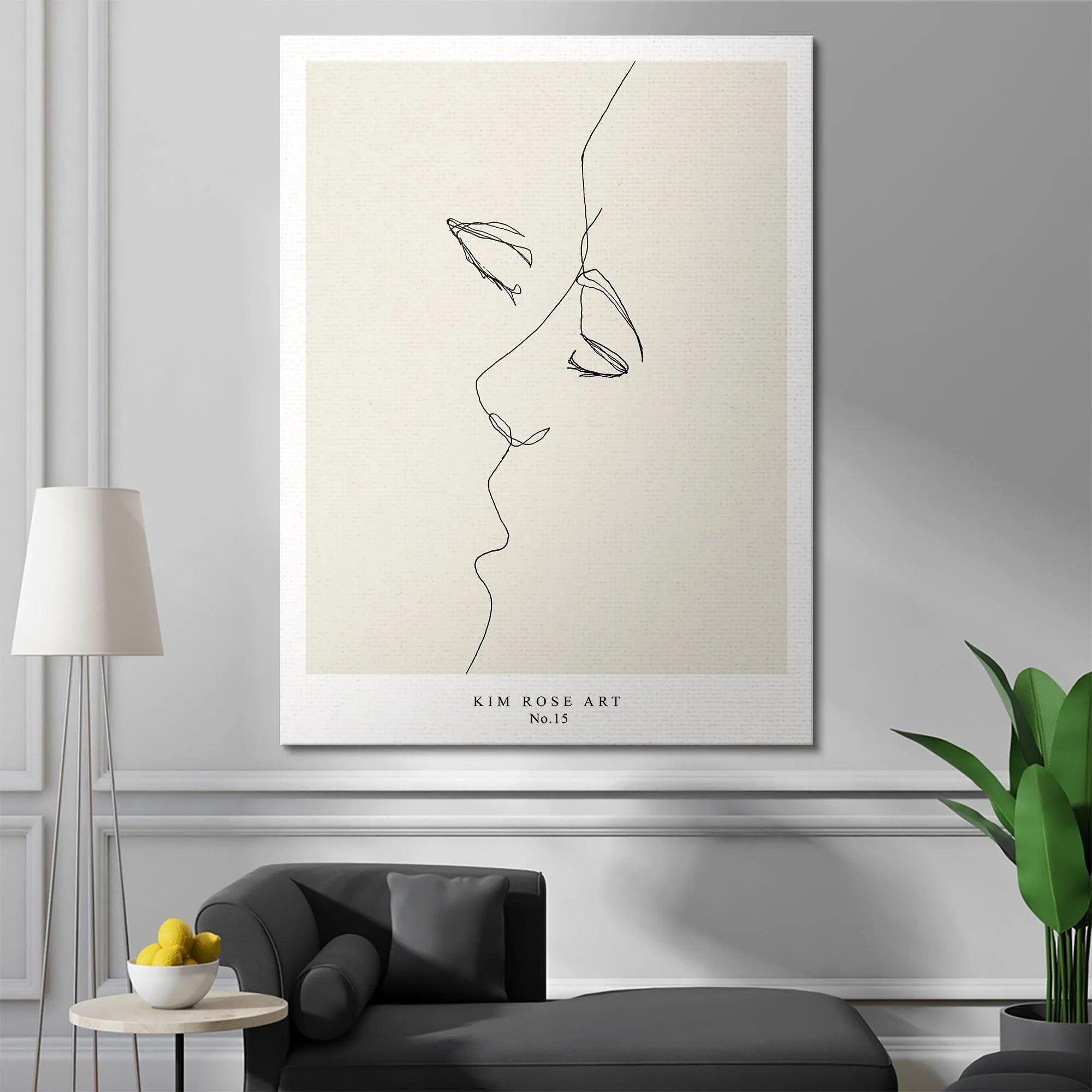 Detail shot focusing on the closed eye and subtle nose shapes created by the single line in Útimo Beso - White.
